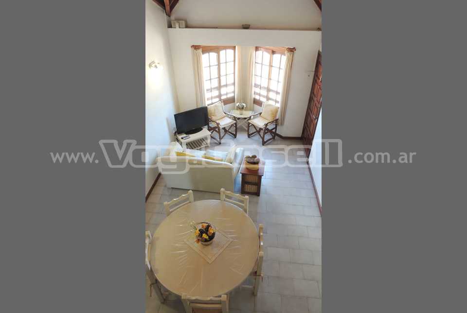 Alquilo Duplex Tejas Negras 13 en Villa Gesell zona Sur a 100 mts de la Playa 