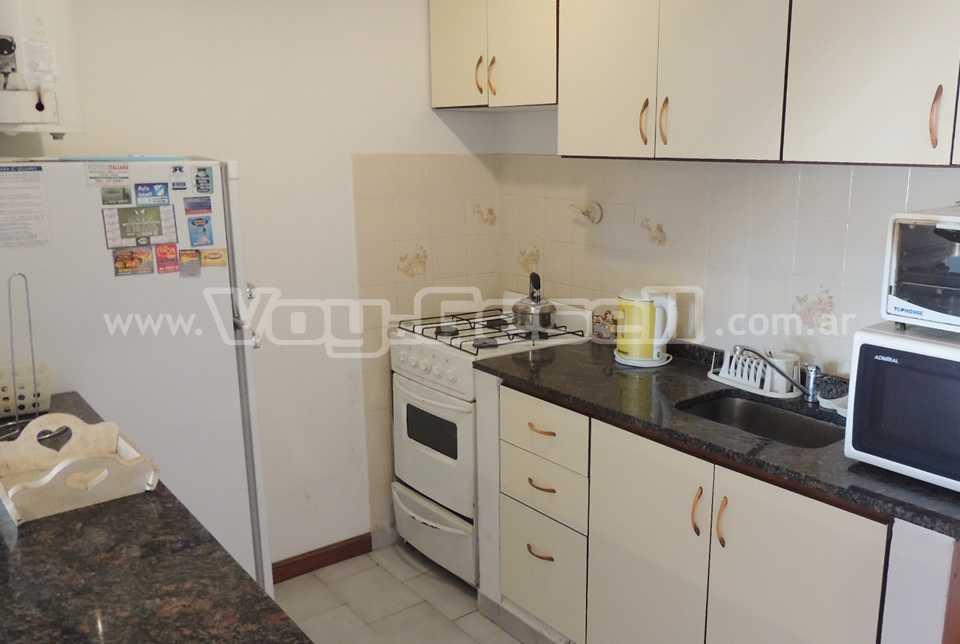 Alquilo Duplex Tejas Negras 13 en Villa Gesell zona Sur a 100 mts de la Playa 