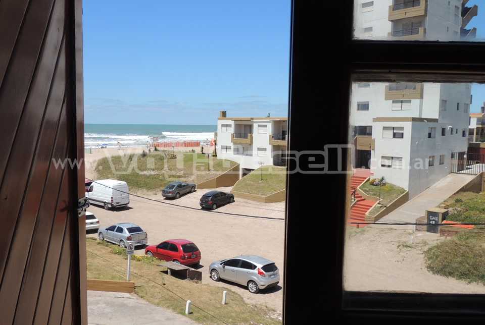 Alquilo Duplex Tejas Negras 13 en Villa Gesell zona Sur a 100 mts de la Playa