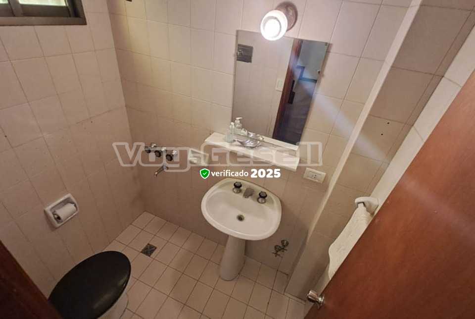 Alquilo Casa Tejas Verdes en Villa Gesell zona Centro a 600 Mts de la Playa 