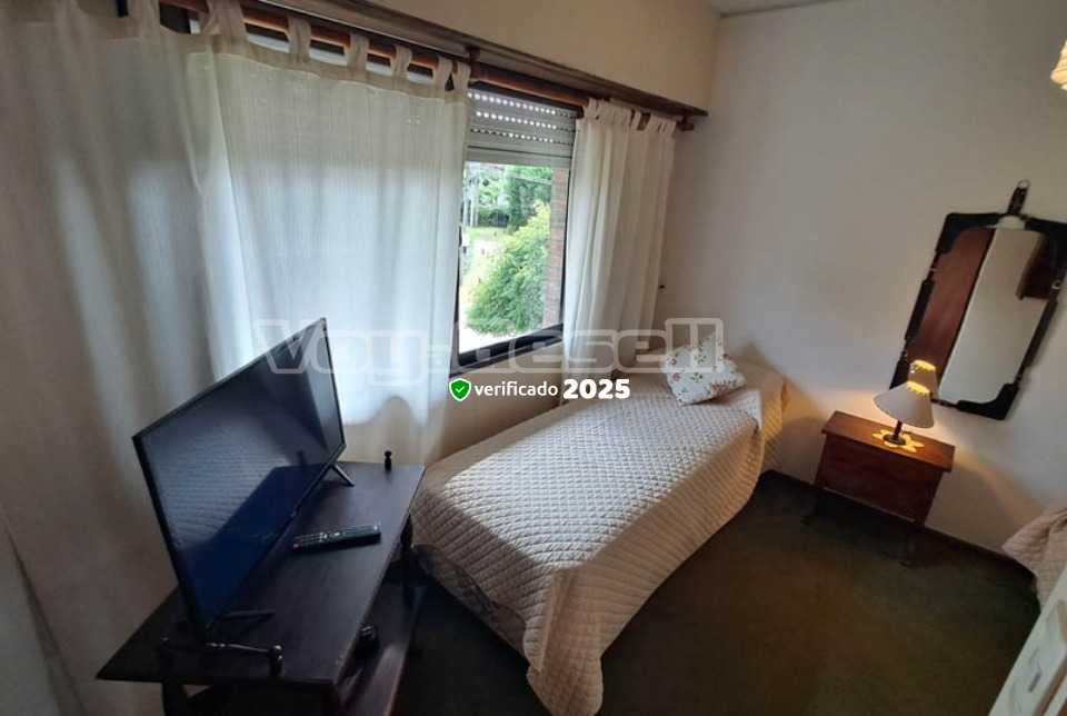 Alquilo Casa Tejas Verdes en Villa Gesell zona Centro a 600 Mts de la Playa