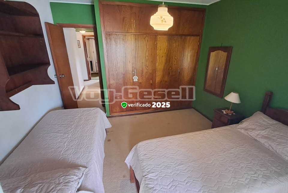 Alquilo Casa Tejas Verdes en Villa Gesell zona Centro a 600 Mts de la Playa