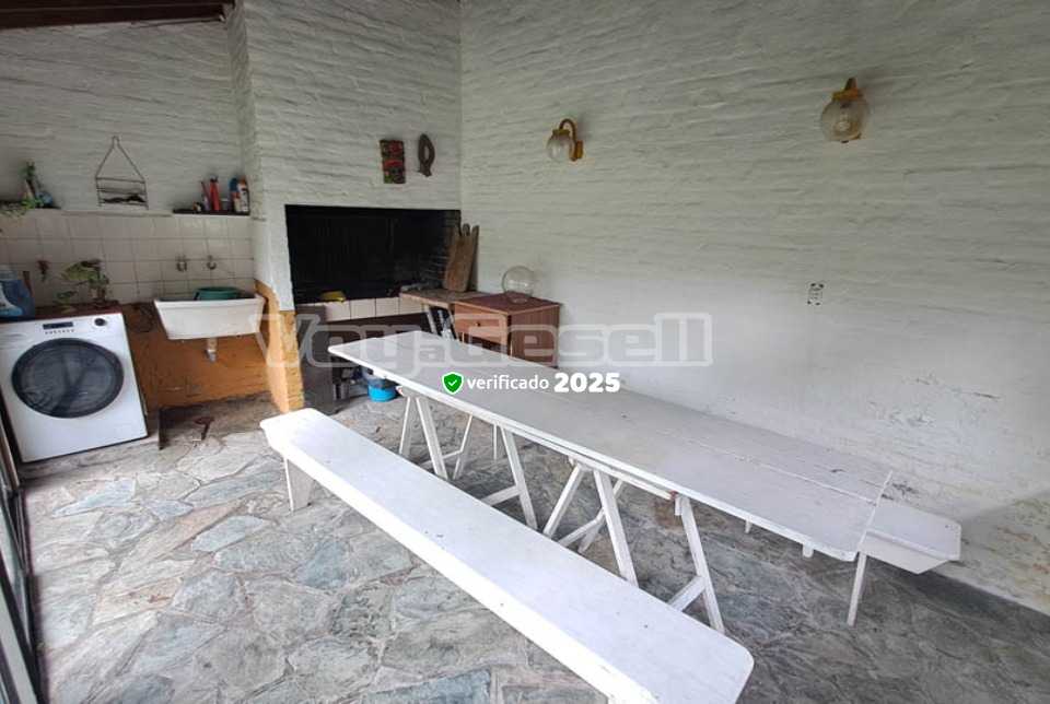 Alquilo Casa Tejas Verdes en Villa Gesell zona Centro a 600 Mts de la Playa