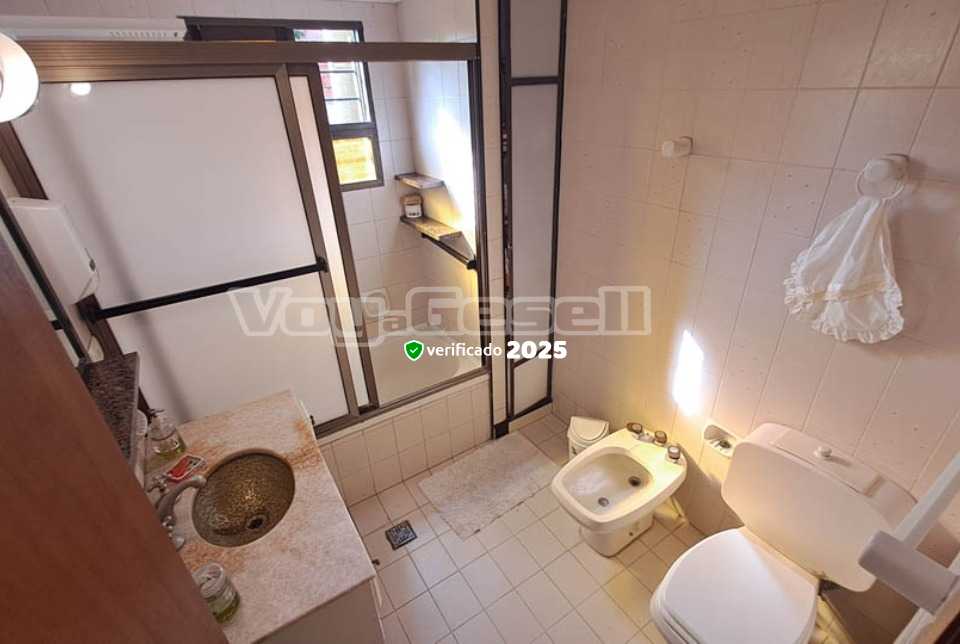 Alquilo Casa Tejas Verdes en Villa Gesell zona Centro a 600 Mts de la Playa