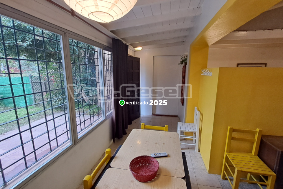 Alquilo Departamento THAI Playa en Villa Gesell zona Centro a 93 mts de la Playa Comedor con vista al jardin