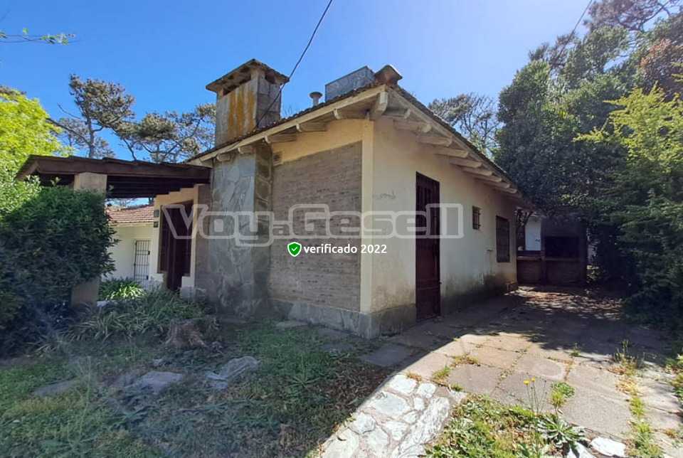 Alquilo Chalet Tia Marta en Villa Gesell zona Sur a 300 Mts de la Playa Acceso Vehiculos