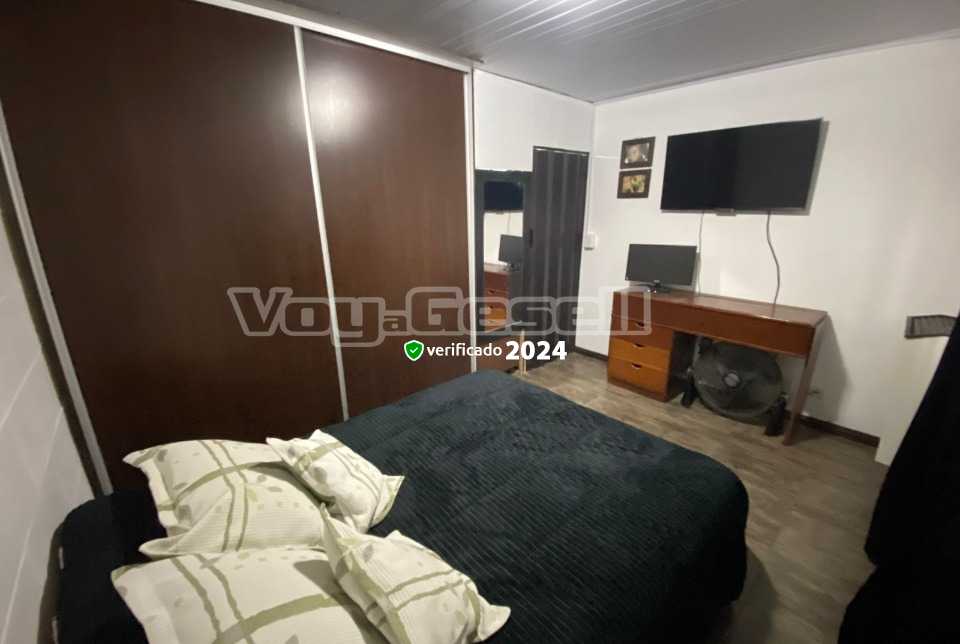 Alquilo Casa Tobias en Villa Gesell zona Centro a 1700 Mts de la Playa 