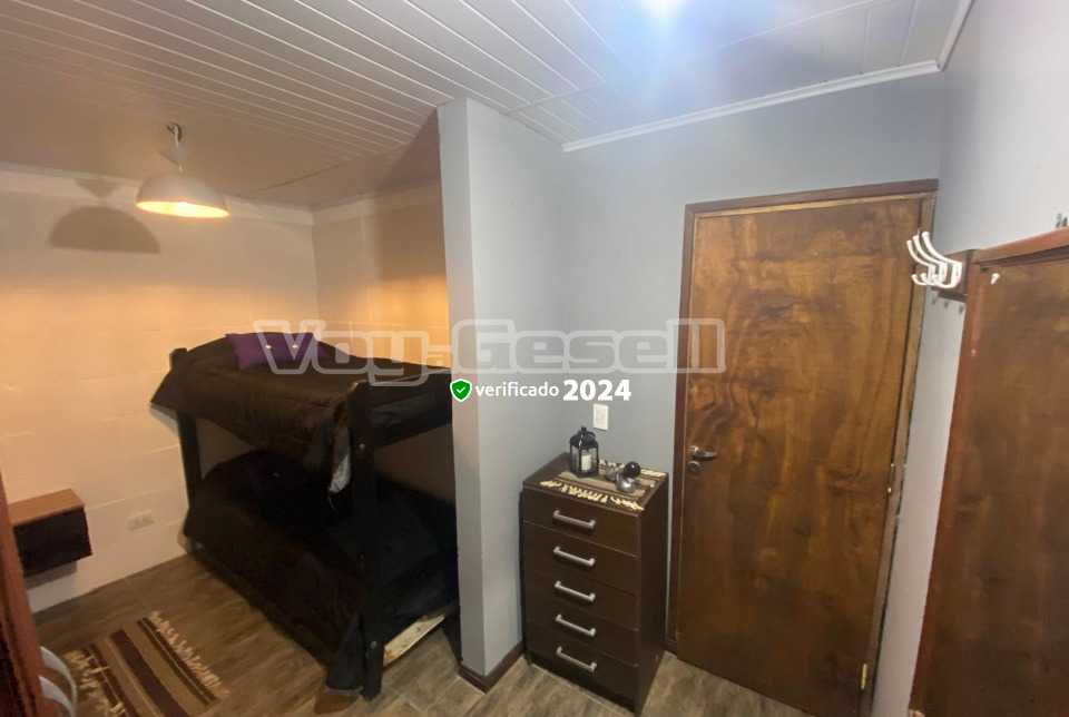 Alquilo Casa Tobias en Villa Gesell zona Centro a 1700 Mts de la Playa