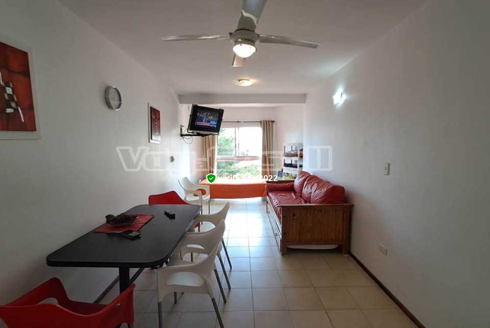 Alquilo Departamento Torre MetroPark 3B en Villa Gesell zona Centro Comercial a 220 Mts de la Playa Living comedor