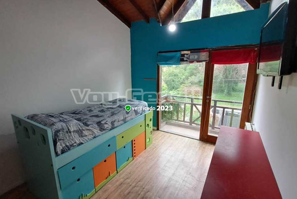 Alquilo Casa Turquesa en Villa Gesell zona Centro a 1200 Mts. de la Playa