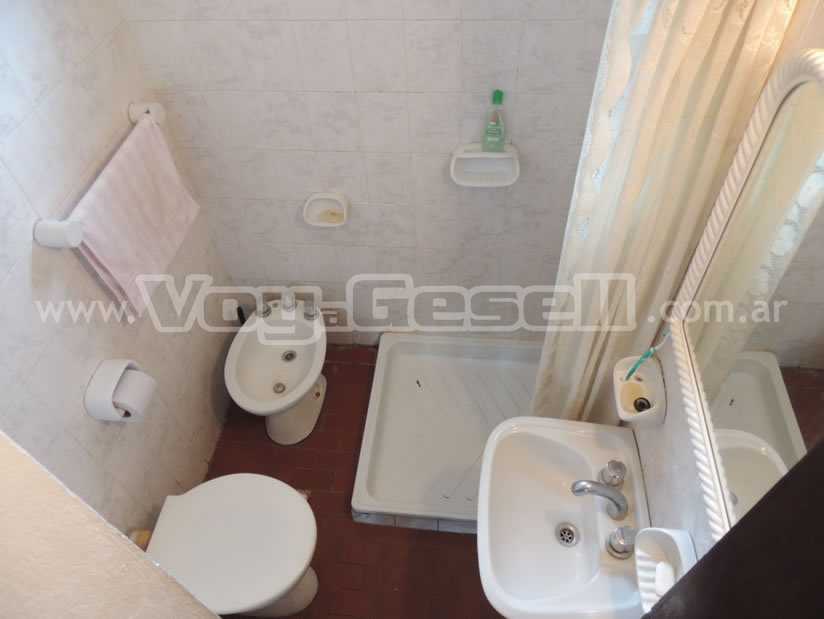 Alquilo Casa ULMA en Villa Gesell zona Centro a 2000 mts de la Playa