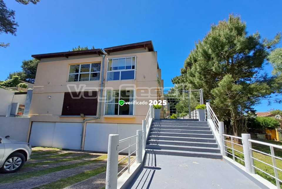 Alquilo Duplex Vamos que venimos 2A en Villa Gesell zona Sur a 950 Mts de la Playa Entrada al complejo