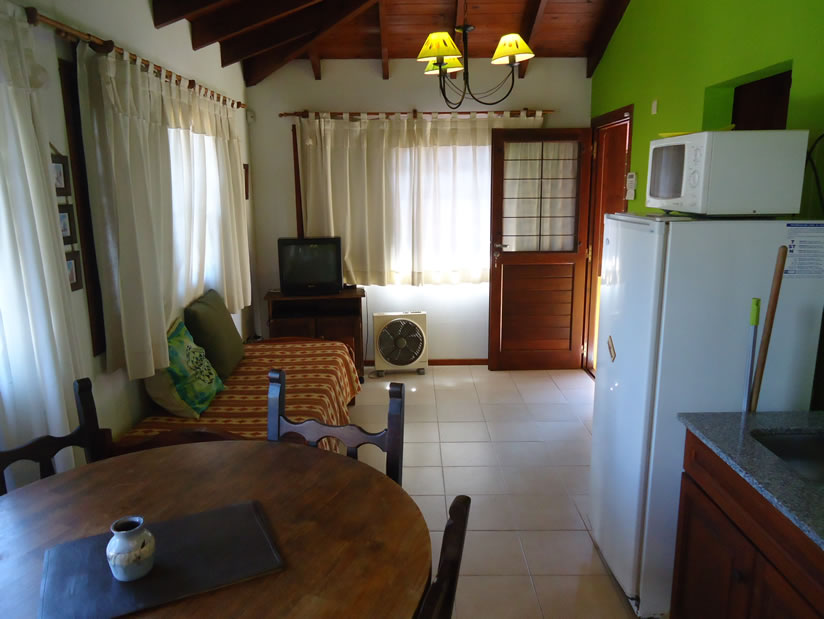 Alquilo Cabaña Villa Olimpia en Villa Gesell zona Barrio Norte a 80 Mts de la Playa