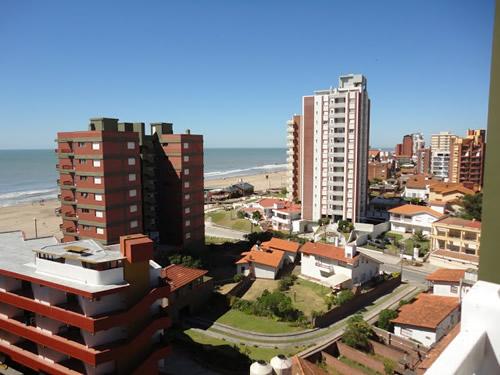 Alquilo Departamento Villamonte 8 en Villa Gesell zona Barrio Norte a 50 Mts de la Playa