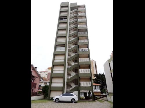 Alquilo Departamento Villamonte 8 en Villa Gesell zona Barrio Norte a 50 Mts de la Playa 