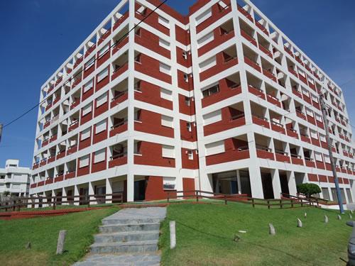 Alquilo Departamento Vistamar XII 4F en Villa Gesell zona Centro a 5 Mts de la Playa 