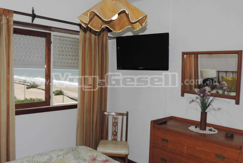 Alquilo Departamento Vistamar XII 4F en Villa Gesell zona Centro a 5 Mts de la Playa