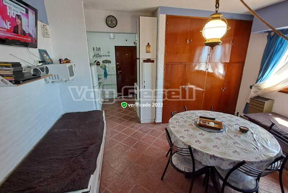 Alquilo Departamento Vistamar IV Depto 25 en Villa Gesell zona Centro a 10 Mts de la Playa