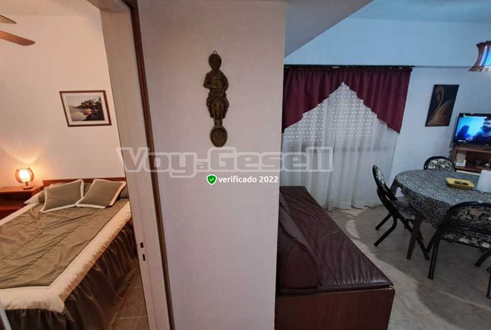 Alquilo Departamento Vistamar XII 2M en Villa Gesell zona Centro Comercial a 20 Mts de la Playa 