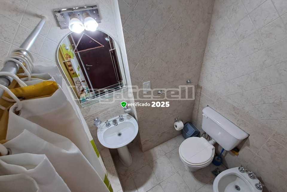 Alquilo Departamento Vistamar XII 2M en Villa Gesell zona Centro Comercial a 20 Mts de la Playa 