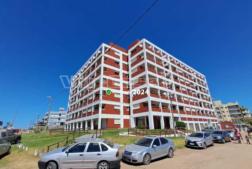 Alquilo Departamento Vistamar XII 3C en Villa Gesell zona Centro a 20 mts de la Playa