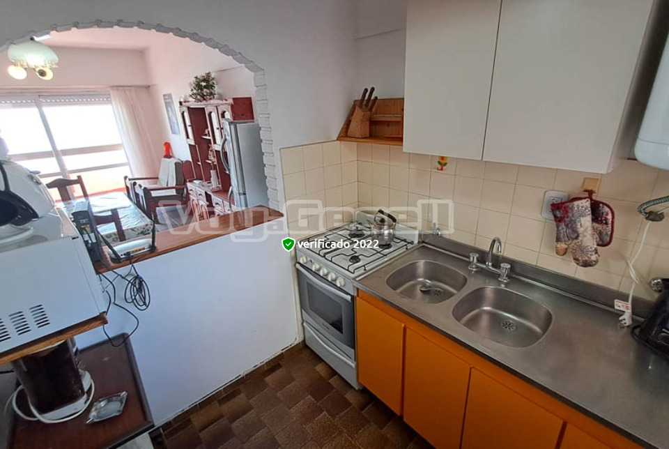 Alquilo Departamento Vistamar XII 5C en Villa Gesell zona Centro a 10 mts de la Playa 