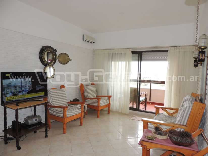 Alquilo Departamento Vistamar XII 5E en Villa Gesell zona Centro Comercial a 5 Mts de la Playa 