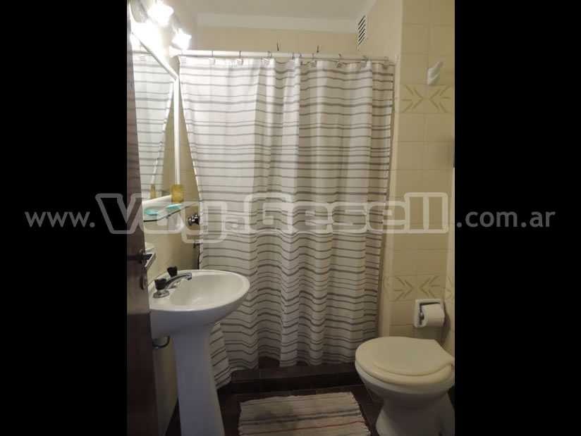 Alquilo Departamento Vistamar XII 5E en Villa Gesell zona Centro Comercial a 5 Mts de la Playa