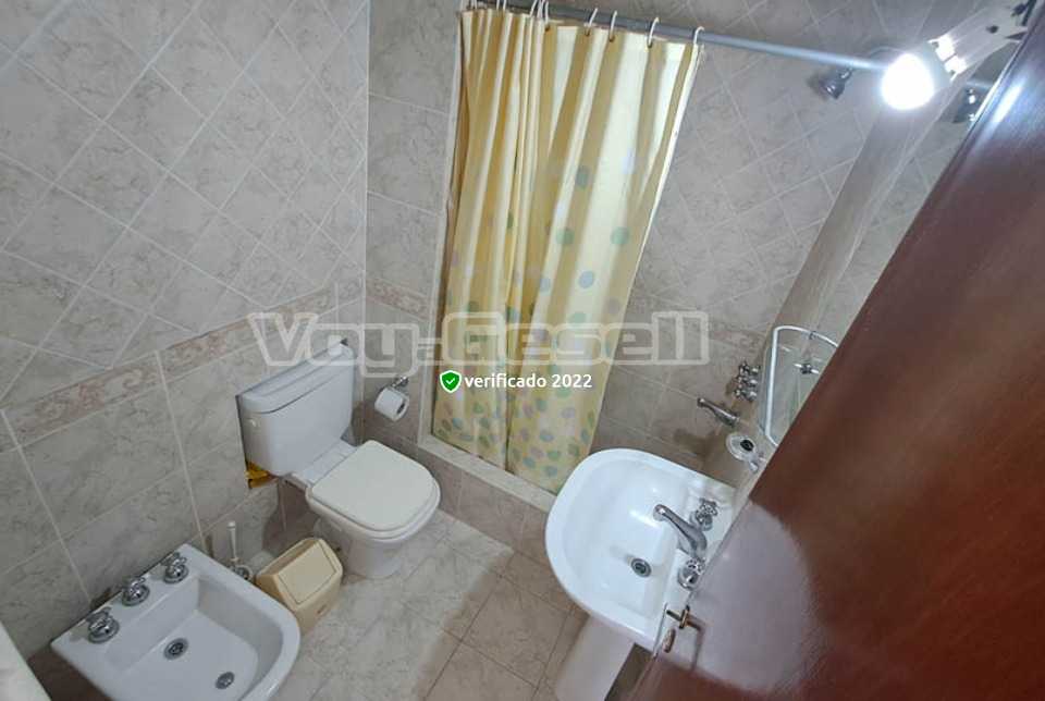 Alquilo Departamento Vistamar XII 6toD en Villa Gesell zona Centro Comercial a 10 mts de la Playa 