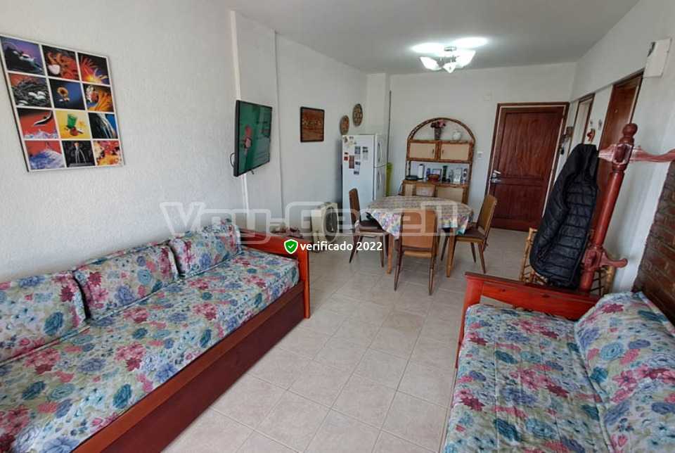 Alquilo Departamento Vistamar XII 2do I en Villa Gesell zona Centro Comercial a 10 mts de la Playa 