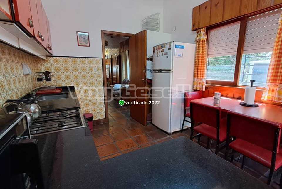 Alquilo Chalet Xenos en Villa Gesell zona Barrio Norte a 200 Mts de la Playa