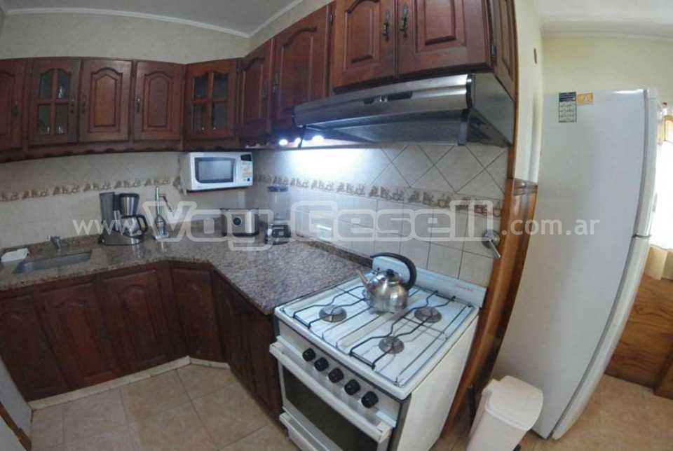 Alquilo Casa Yatita en Villa Gesell zona Centro a 100 Mrs de la Playa