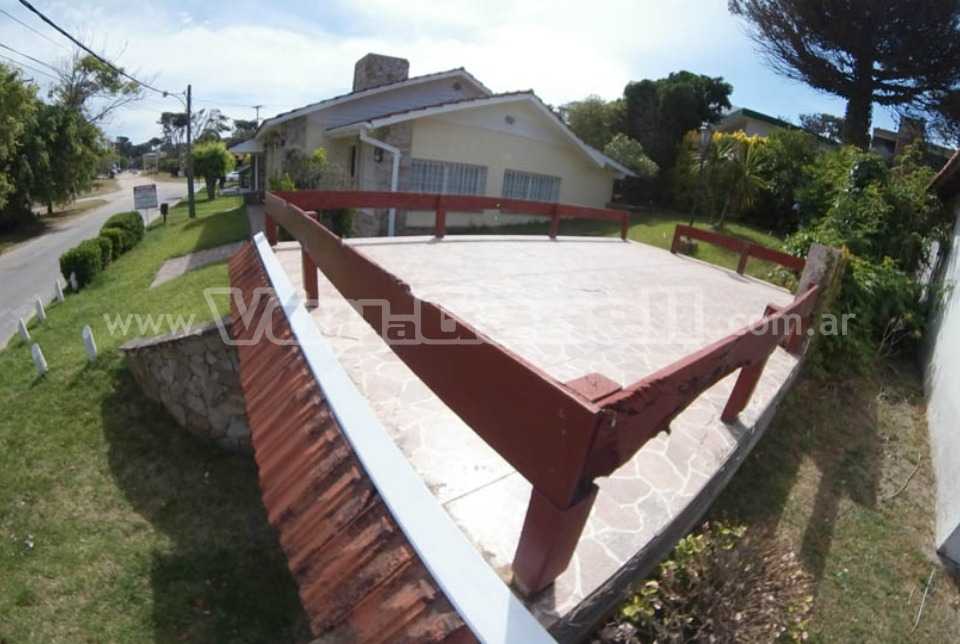 Alquilo Casa Yatita en Villa Gesell zona Centro a 100 Mrs de la Playa 
