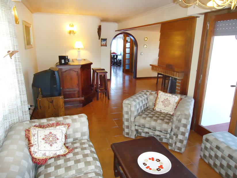 Alquilo Departamento Yupehue 6to en Villa Gesell zona Centro Comercial a 200 Mts de la Playa 