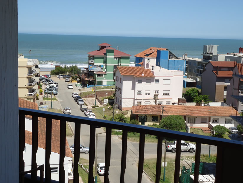 Yupehue 6to: Departamento en Villa Gesell zona Centro Comercial