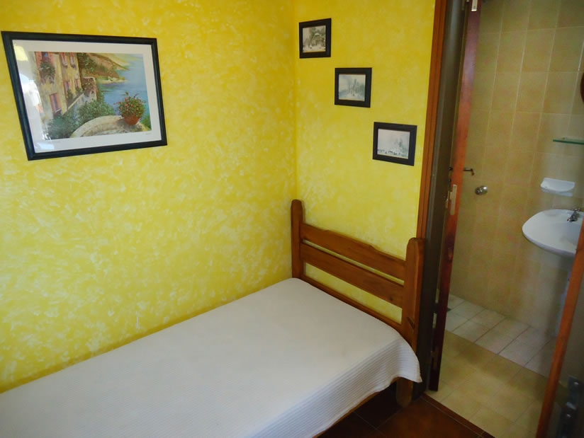 Alquilo Departamento Yupehue 6to en Villa Gesell zona Centro Comercial a 200 Mts de la Playa