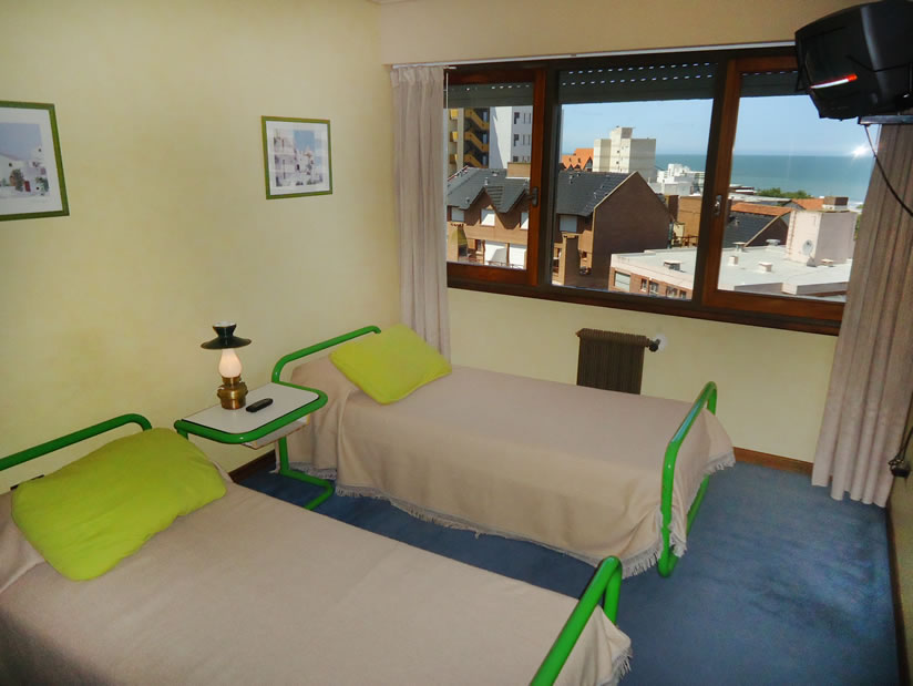 Alquilo Departamento Yupehue 6to en Villa Gesell zona Centro Comercial a 200 Mts de la Playa