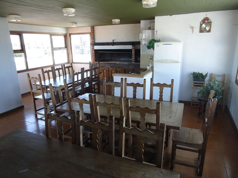 Alquilo Departamento Yupehue 6to en Villa Gesell zona Centro Comercial a 200 Mts de la Playa