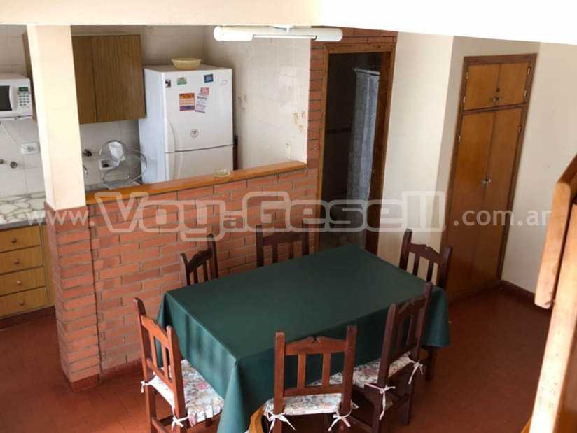 Alquilo Duplex Zondinga 2 en Villa Gesell zona Centro a 400 Mts de la Playa 