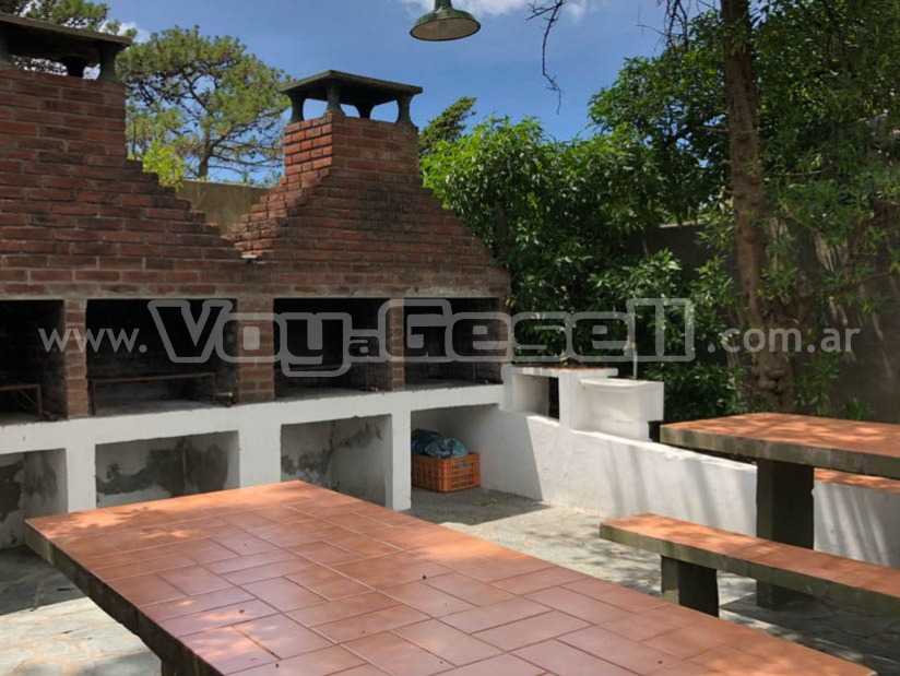 Alquilo Duplex Zondinga 2 en Villa Gesell zona Centro a 400 Mts de la Playa