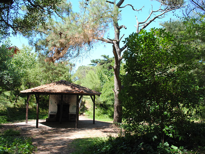 Centro Cultural Chalet de don Carlos en Villa Gesell zona 
