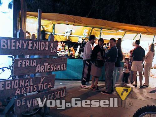 Ferias de Artesanos F.A.R.A Feria artesanal regional y artistica en Villa Gesell zona 