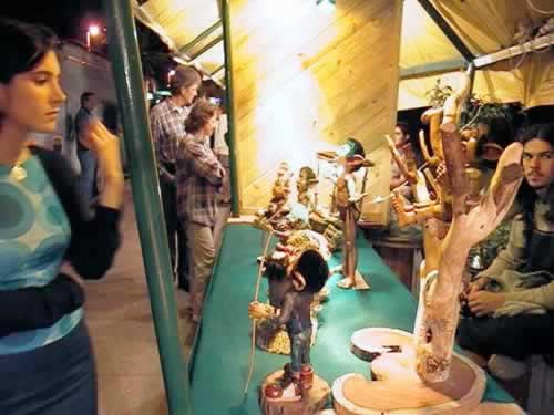 Ferias de Artesanos F.A.R.A Feria artesanal regional y artistica en Villa Gesell zona  