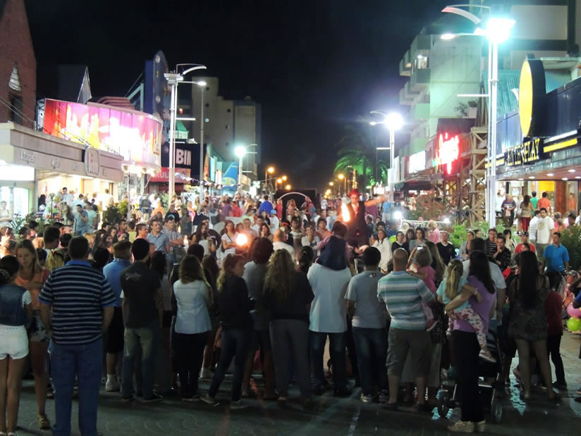 Atractivo Turistico La Avenida 3 en Villa Gesell zona 
