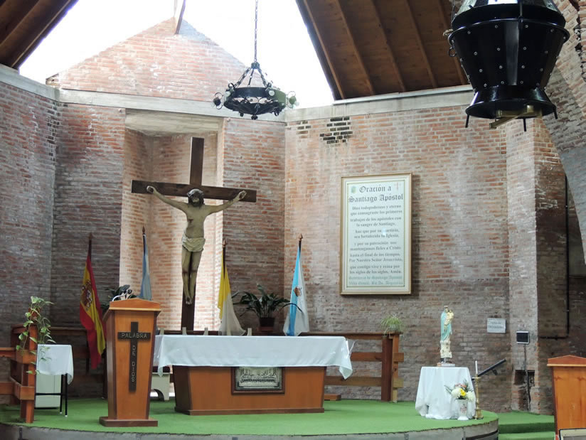 Iglesia Santiago Apóstol en Villa Gesell zona  