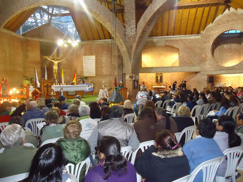 Iglesia Santiago Apóstol en Villa Gesell zona  